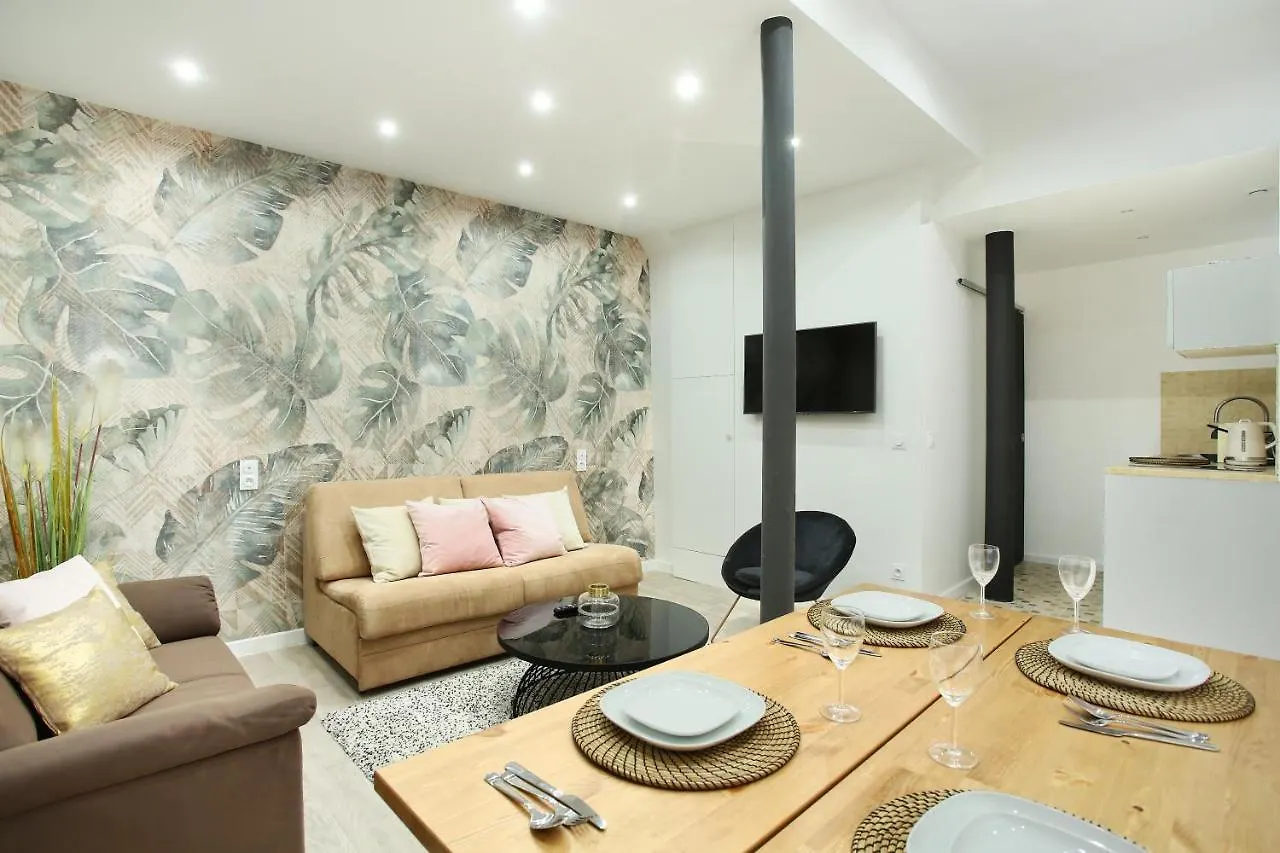 Rent A - Charon Apartment *