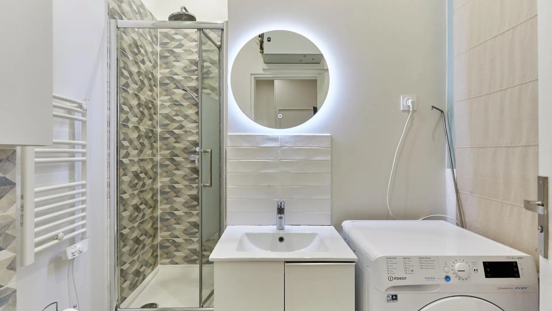 Rent A - Charon Apartment Paris